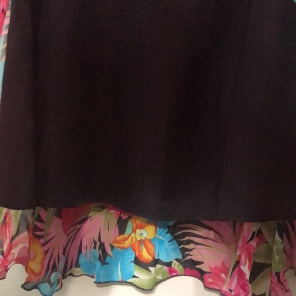 Vibrant floral skirt size 10P - Picture 3 of 11